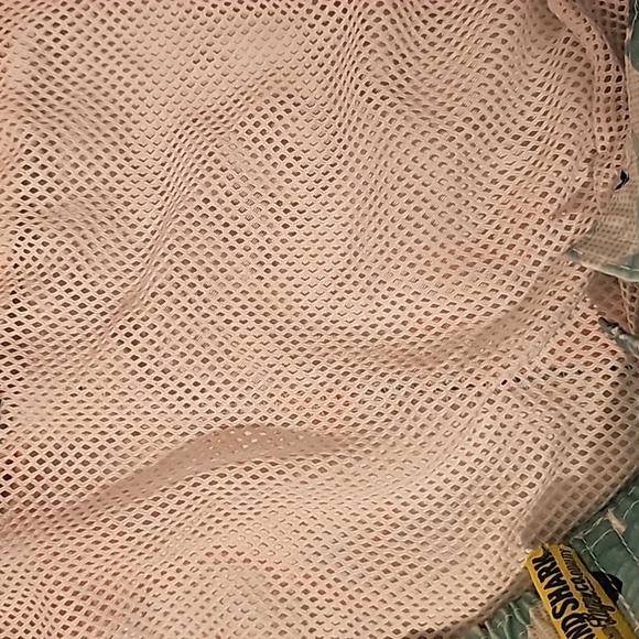 Landshark Boardshorts or Bathingsuit. size 34. Inseam 9". Velcro Pocket. - Picture 4 of 5